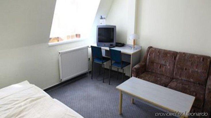 Hotel East Side 3*