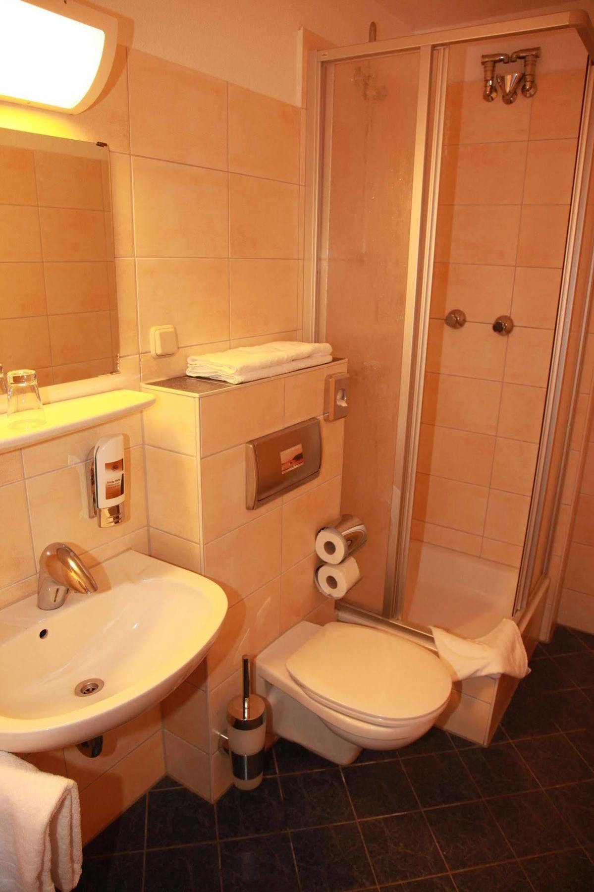 East Side Hotel 3*